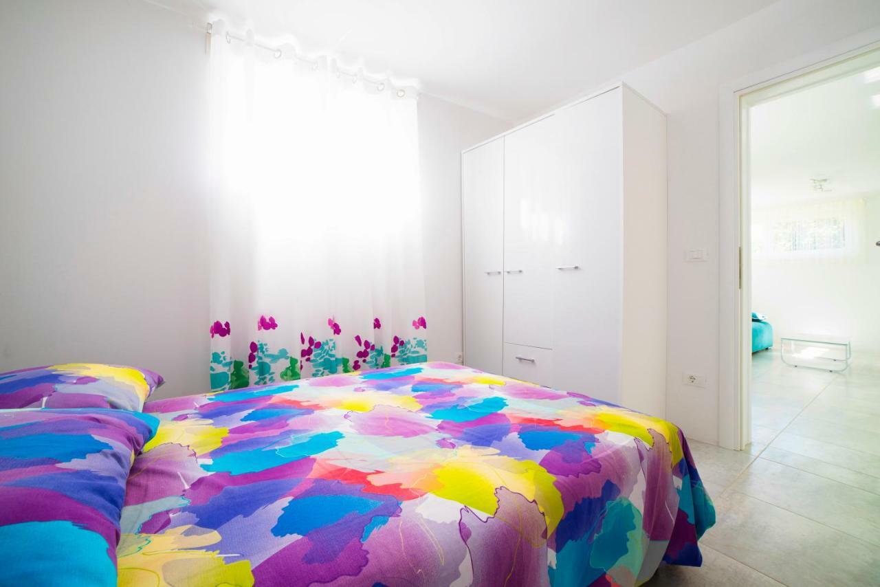איזולה Vila Magenta, Terrace, Free Parking מראה חיצוני תמונה