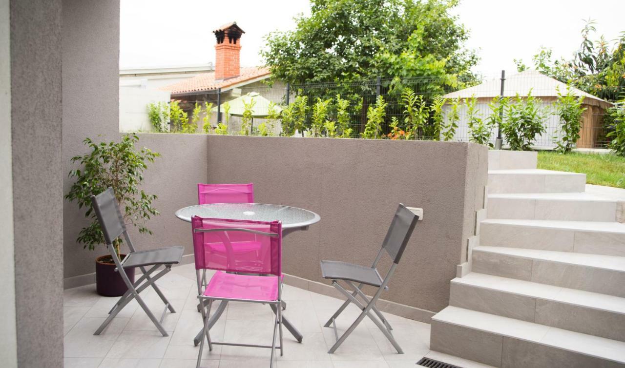 איזולה Vila Magenta, Terrace, Free Parking מראה חיצוני תמונה